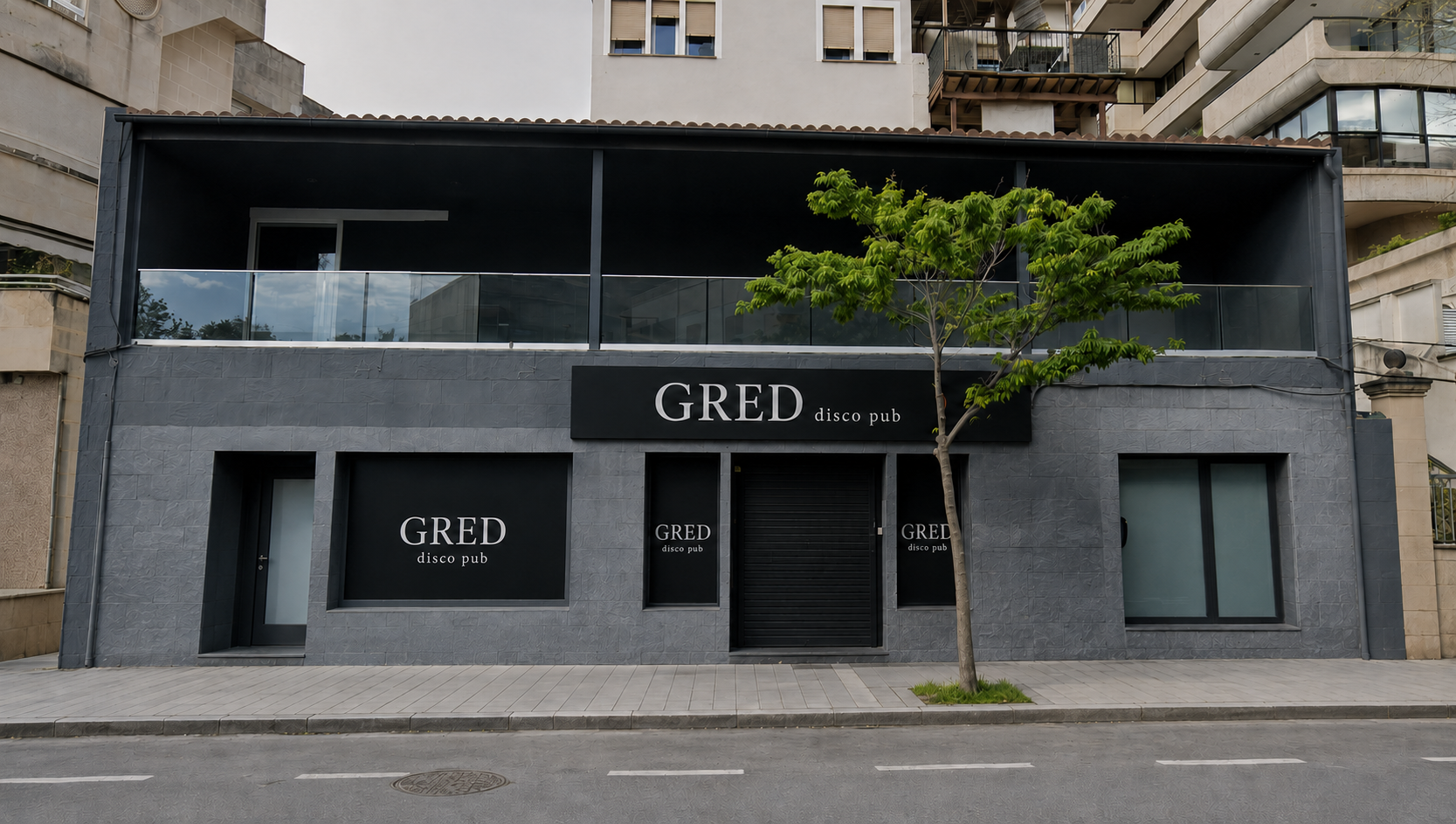 Fachada de GRED Disco Pub en Palma de Mallorca, con el cartel central y la entrada principal